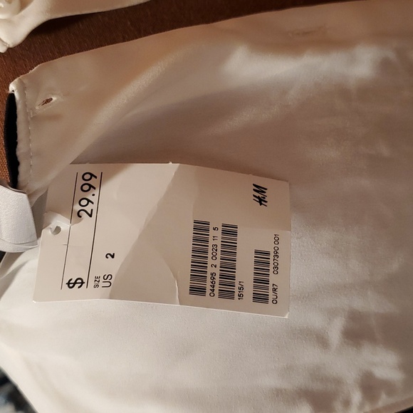 White blouse - Picture 4 of 4